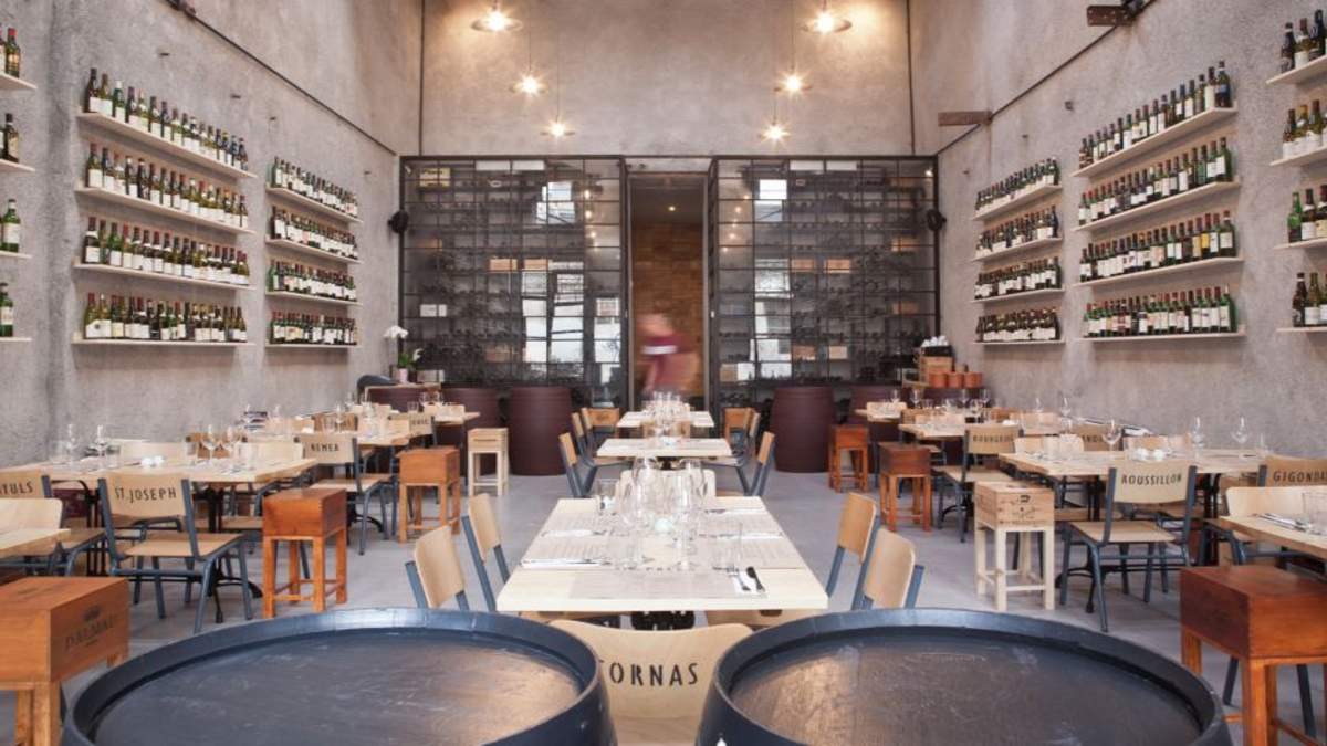 11+1: Τα καλύτερα wine bars της Αθήνας για τους μετρ του είδους!