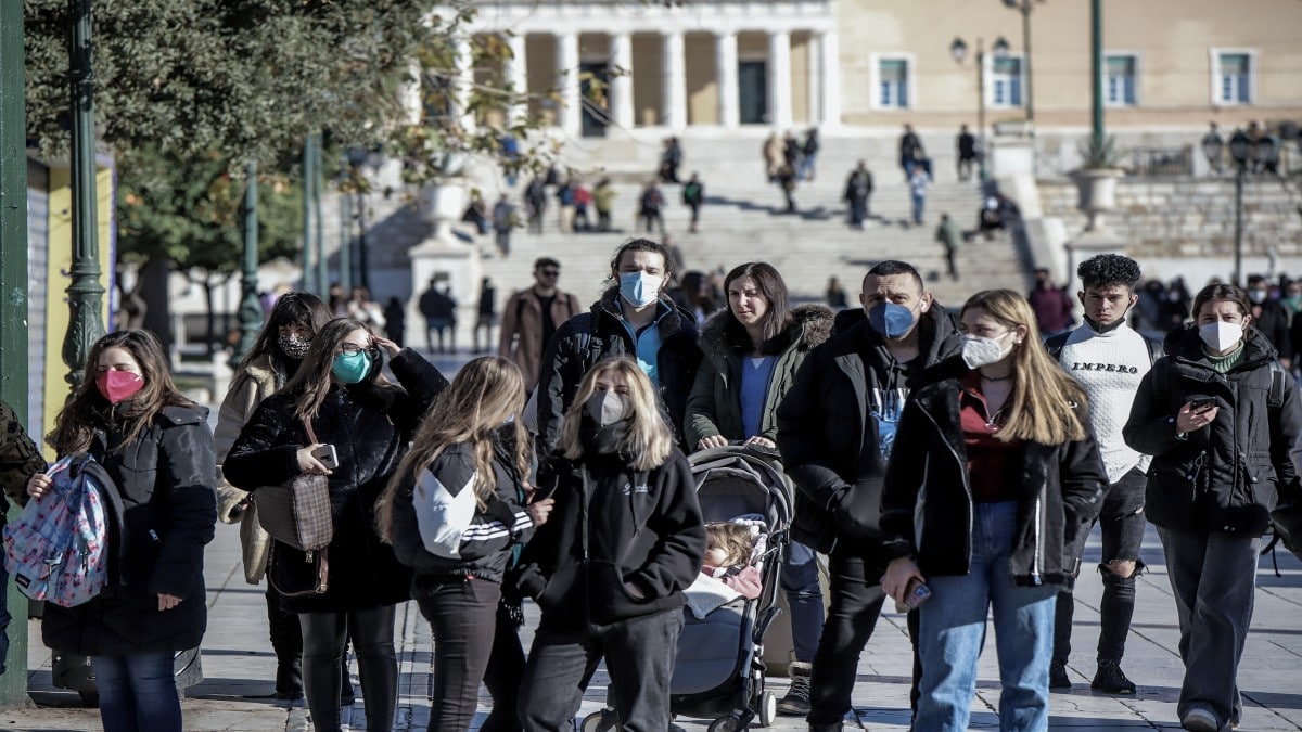 Άρση μέτρων: Τέλος οι μάσκες στους εσωτερικούς χώρους από 1η Ιουνίου – Πότε επιστρέφουν & ποιοι χώροι εξαιρούνται (Video)
