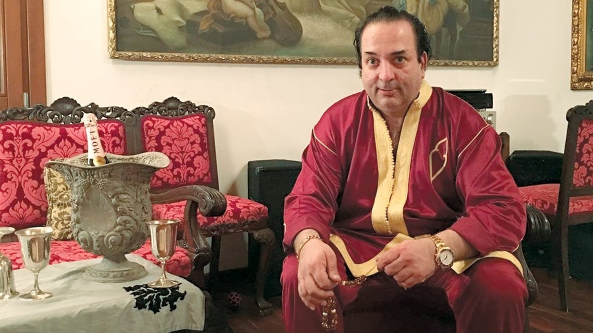 Αυτή είναι η “χρυσή” βίλα του Ριχάρδου που μοιάζει με ανάκτορο