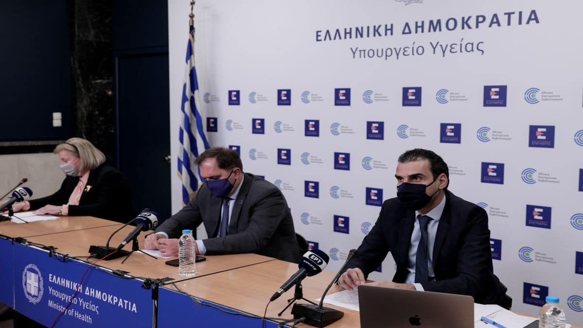 Κορωνοϊός: Έκτακτη ενημέρωση για εμβολιασμούς από Θεοδωρίδου και Θεμιστοκλέους