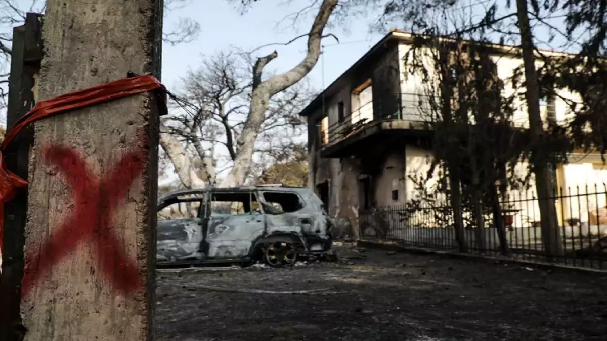 Φωτιά στη Βαρυμπόμπη: Ένας χρόνος από την καταστροφική πυρκαγιά – «Μας ξέχασαν» λένε οι κάτοικοι (Video)
