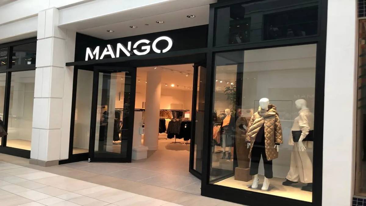 Φινετσάτο πουά φόρεμα από τα Mango σε σοκαριστική τιμή – Τρέξτε να το προλάβετε!