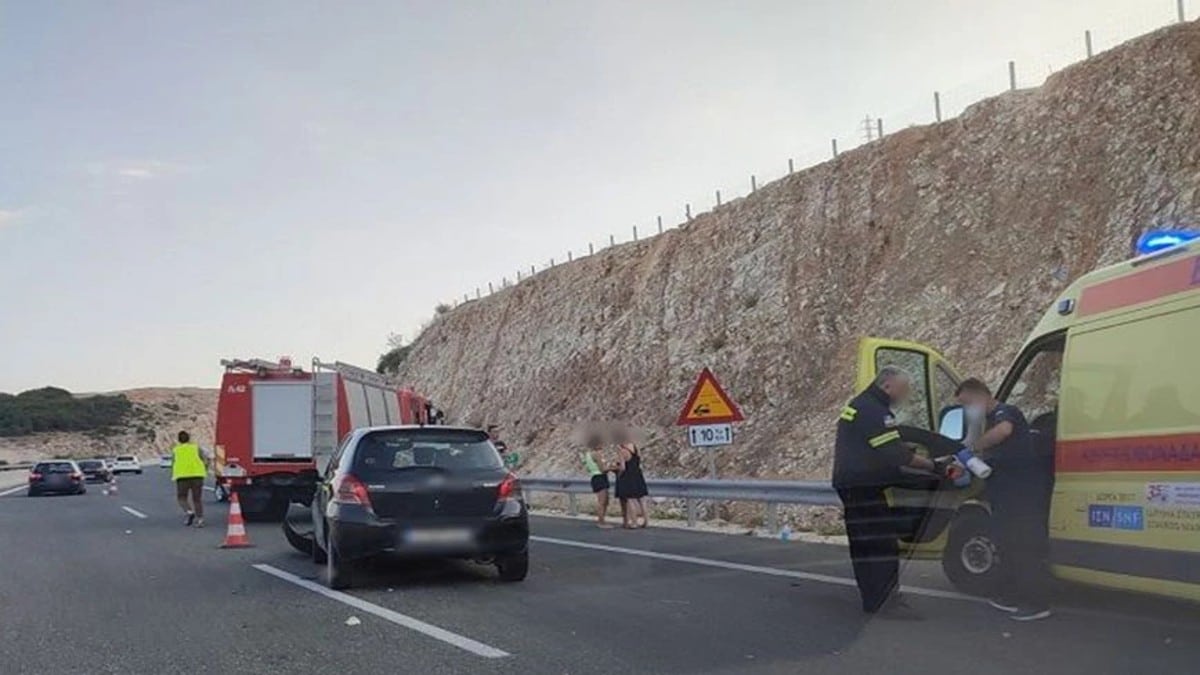 Ανείπωτη τραγωδία με νεκρούς γονείς μπροστά στα μάτια του μικρού παιδιού τους: Ξεψύχησαν στη ΛΕΑ της Ιονίας Οδού – Τους παρέσυρε ΙΧ (video)