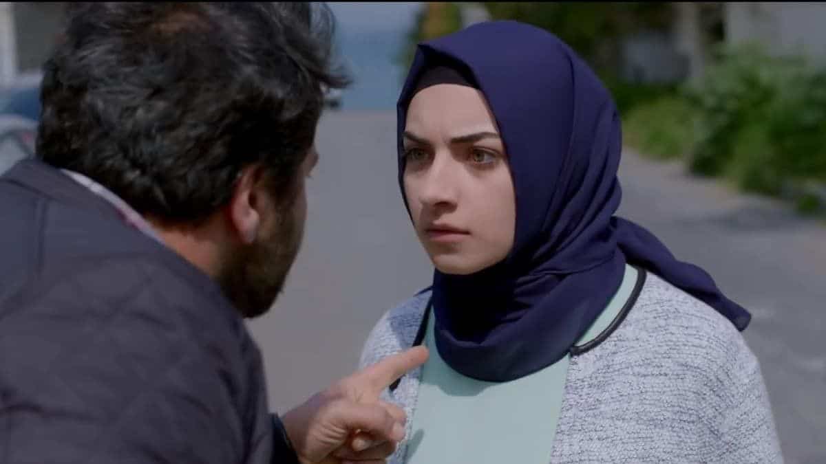 Σοκ στην Elif – Ο Τουφάν προσπαθεί να πνίξει την Ζουλιντέ