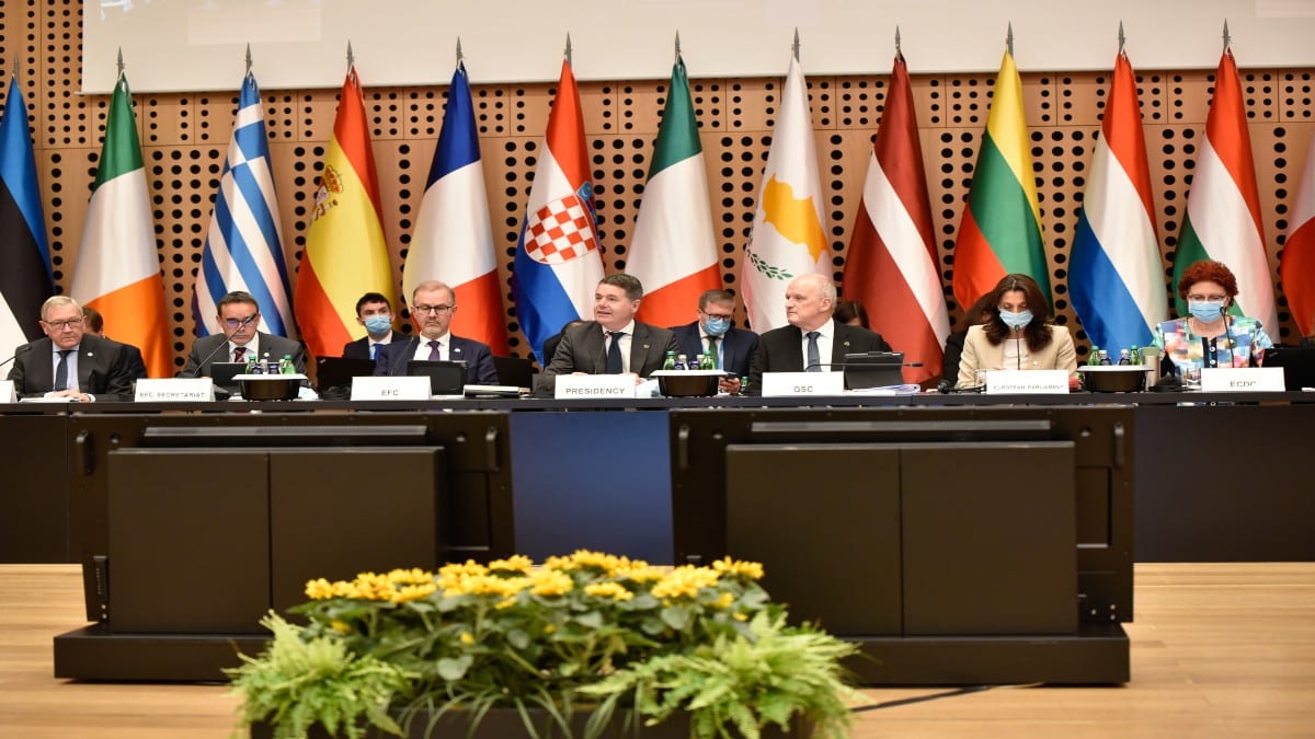 Άσχημα μαντάτα από το Eurogroup: Τέλος το 2023 τα οριζόντια μέτρα για την ενεργειακή κρίση – Στήριξη μόνο στους ευάλωτους (video)
