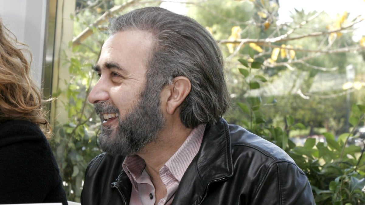 Πισίνα, ηρεμία και όλα τα κομφόρ: Αυτή είναι η βίλα του Λάκη Λαζόπουλου στο Παλαιό Ψυχικό (photos)