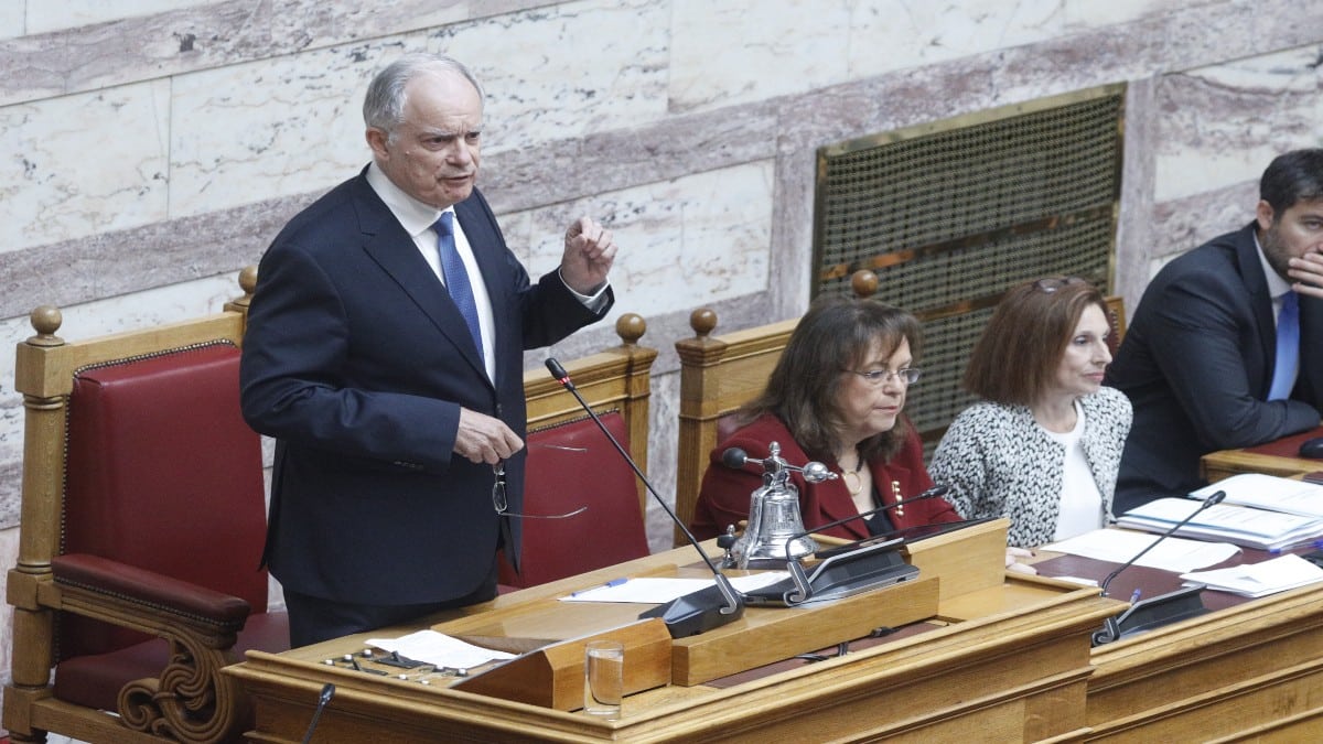 Εκλογές 2023: Ορκίστηκε Πρόεδρος ο Τασούλας! Διαλύεται η Βουλή – Η “αμοιβή” των «βουλευτών της μίας ημέρας» – Ανακηρύσσονται και επίσημα οι κάλπες για την 25η Ιουνίου (Video)