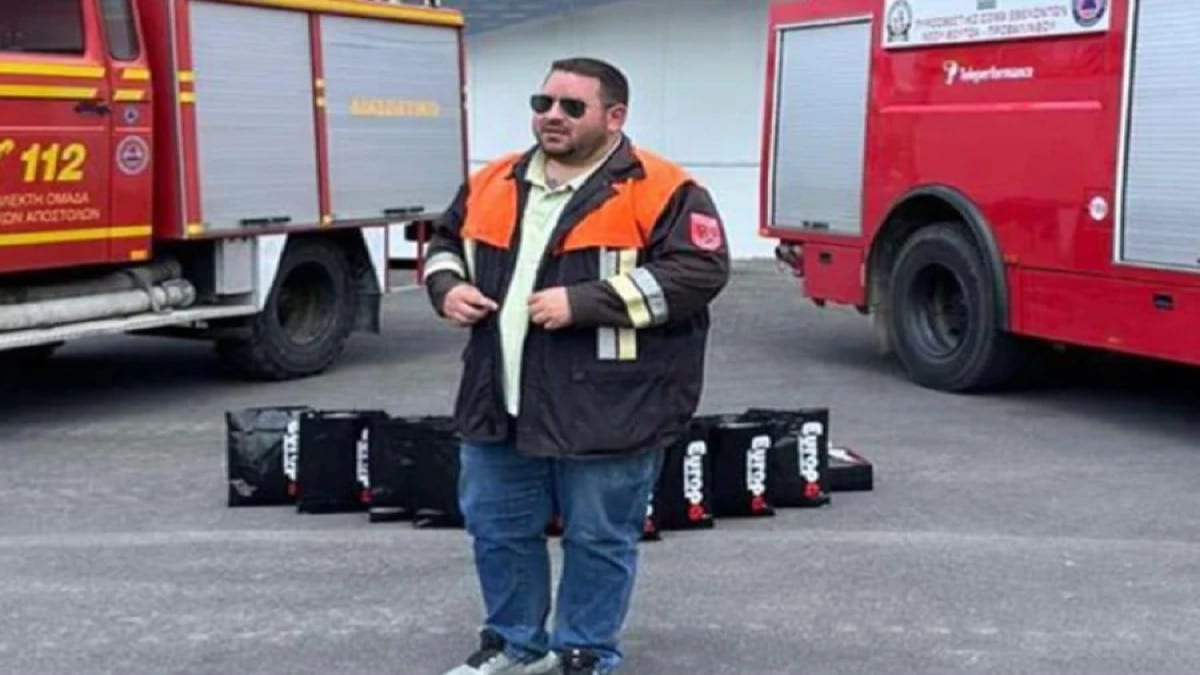 Τραγικό παιχνίδι της μοίρας: Νεκρός σε τροχαίο στη Λεωφόρο Μαραθώνος εθελοντής πυροσβέστης – Είχε σκοτωθεί και ο πατέρας του πριν 4 χρόνια