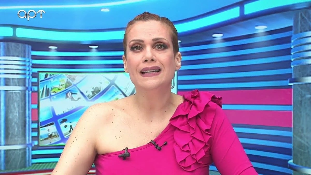 Τζίνα Ντρούλις: «Δε χρειάζεται να φλερτάρεις με τον θάνατο για να καταλάβεις…» – Οι ανατριχιαστικές αναρτήσεις για τον καρκίνο έναν μήνα πριν πεθάνει (photos)