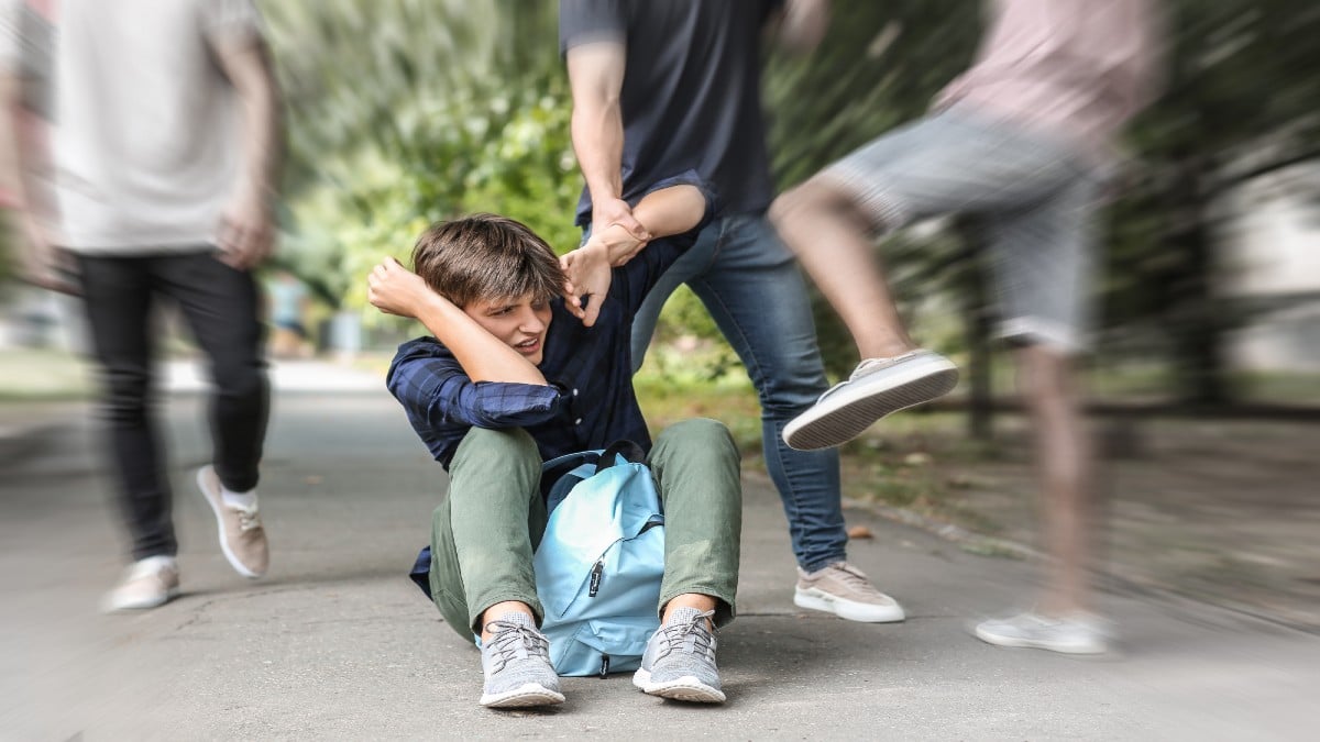 Σοβαρό περιστατικό μπούλινγκ σε σχολείο του Καματερού: Χτυπούσε άγρια 15χρονο και οι συμμαθητές του τραβούσαν βίντεο
