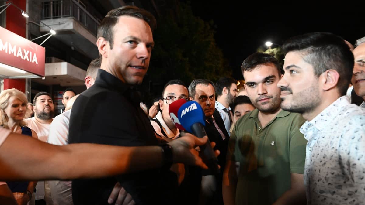 ΣΥΡΙΖΑ: Μυστική συνάντηση του επιτελείου Κασσελάκη και έκπληξη Καραμέρου – Το κρυφό… στρατηγείο και οι «μεταγραφές» (video)