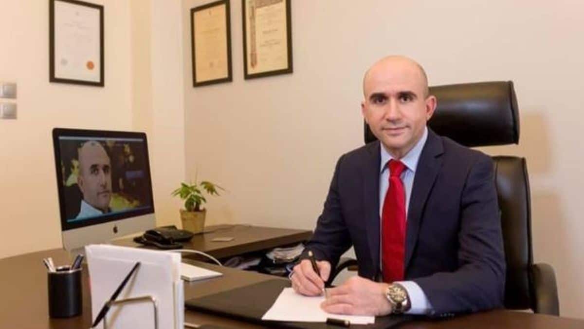 Αυτοδιοικητικές εκλογές: Ανατροπή και στον δήμο Λυκόβρυσης – Πεύκης – Έχασε ο ιατροδικαστής Γρηγόρης Λέων