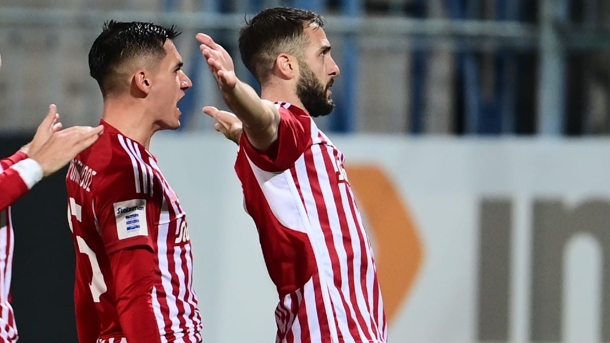 Super League: «Σωτήρας» Φορτούνης για τον Ολυμπιακό – Ξεκλείδωσε την άμυνα του Αστέρα και λύτρωσε τους Πειραιώτες (photos)