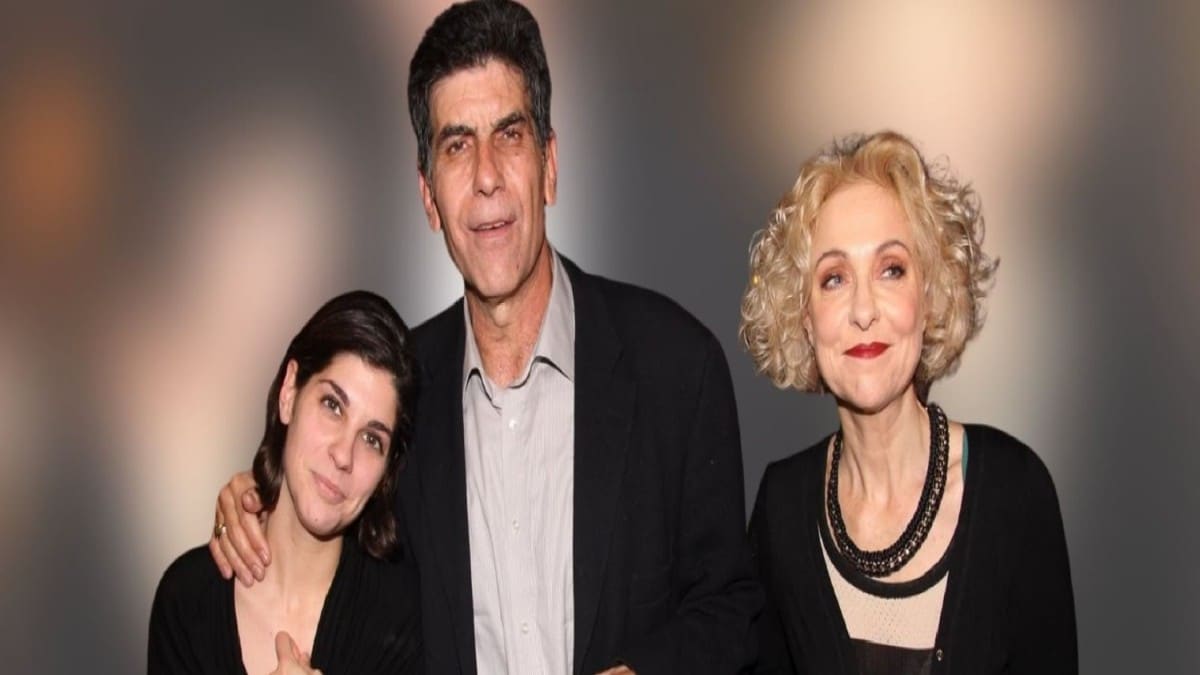 Ηρώ Μπέζου: Καλλιτεχνική φλέβα από μικρή ηλικία – Όταν είχε παίξει με τον πατέρα της Γιάννη σε σίριαλ του 1999 (Video)