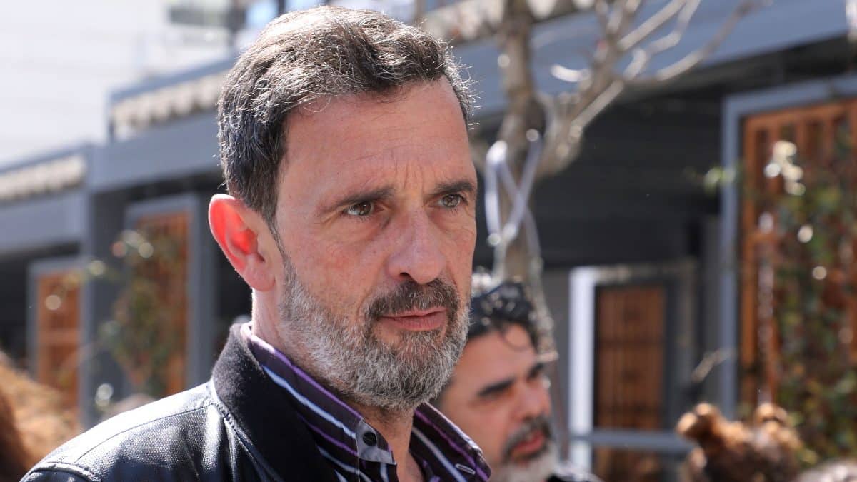 «Σπάει» τη σιωπή του ο Λεωνίδας Κακούρης: Η πρώτη δήλωση του ηθοποιού μετά το σάλο με την αποχώρησή του από την παράσταση «Βασιλιάς Ληρ»