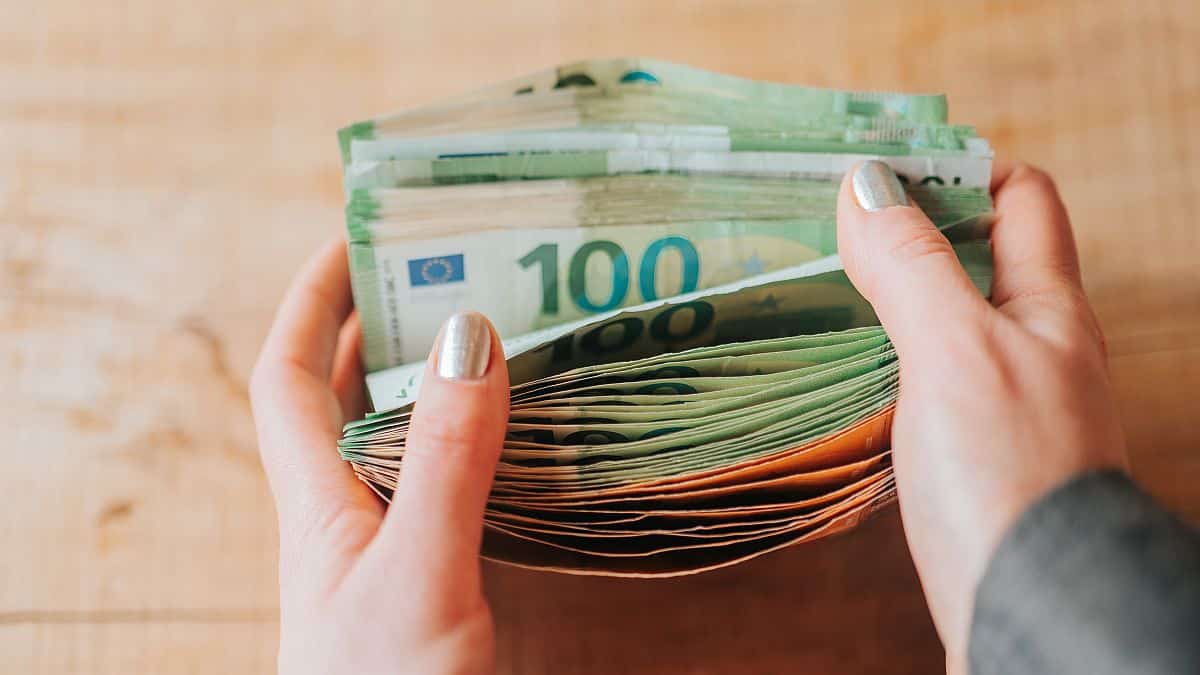 Επίδομα κοινωνικής αλληλεγγύης το Πάσχα ‑ Οι δικαιούχοι και τα ποσά