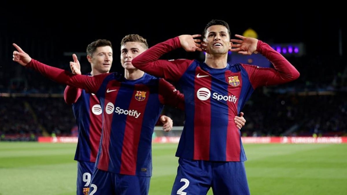 Champions League: Επέστρεψε στους «8» μετά από 4 χρόνια η Μπαρτσελόνα – Δεν άντεξε η Νάπολι (video)