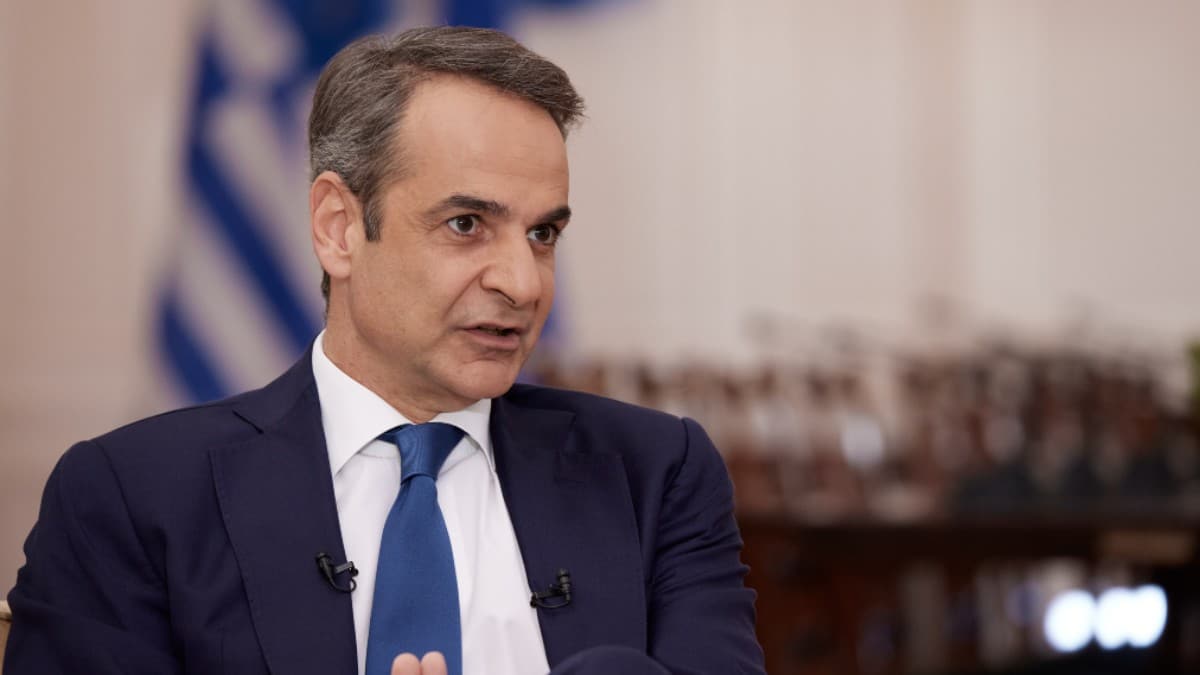 Μητσοτάκης από Βαρσοβία: «Πρέπει να προστατεύσουμε τα σύνορά μας» – Κοινές δηλώσεις με τον Ντόναλντ Τούσκ