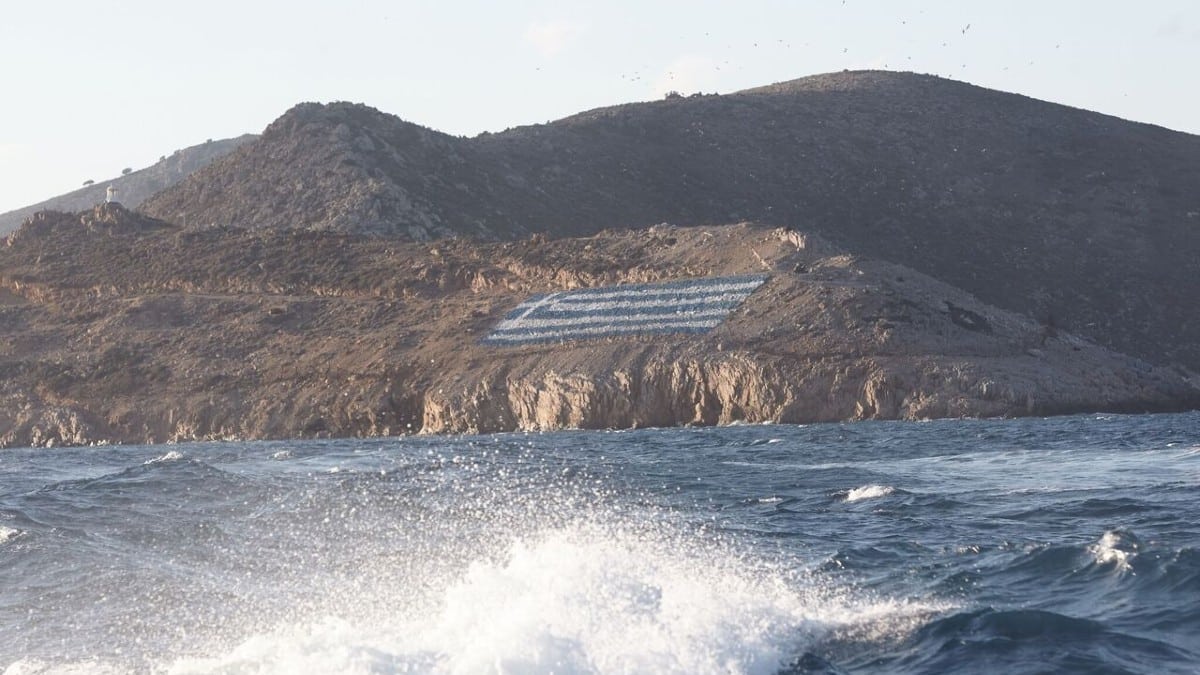 Συναγερμός στην Ψέριμο: Προσάραξη φορτηγού πλοίου βόρεια του νησιού – Σε εξέλιξη η επιχείρηση διάσωσης του πληρώματος