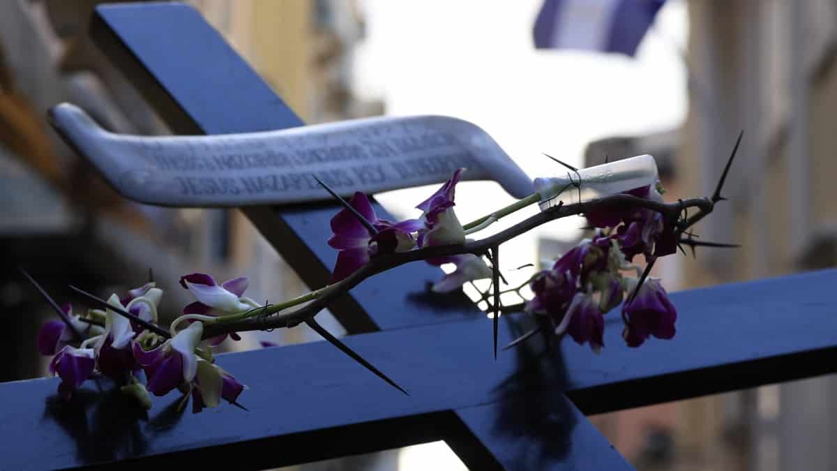 Εορταστικό ωράριο: Πώς θα λειτουργήσουν σήμερα Μεγάλο Σάββατο 4/5 μαγαζιά, σούπερ μάρκετ και Βαρβάκειος (video)