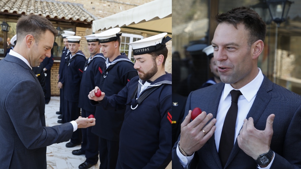 Κασσελάκης στην Κέρκυρα: Τσούγκρισε πασχαλινά αβγά με ναύτες και το δικό του δεν έσπασε καθόλου (photos)