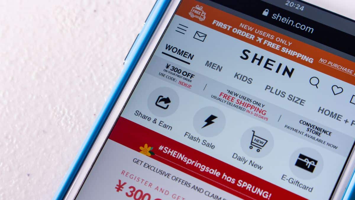 Shein: Σούσουρο με τις τοξικές και καρκινογόνες ουσίες που βρέθηκαν σε ρούχα της – Ποιοι είναι οι κίνδυνοι για την υγεία