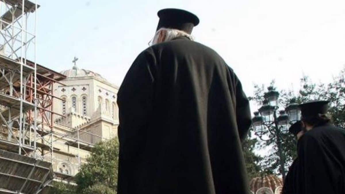 Αρχιμανδρίτης έκλεισε ερωτικό ραντεβού με ιερόδουλη και την κακοποίησε σ@ξου@λικά