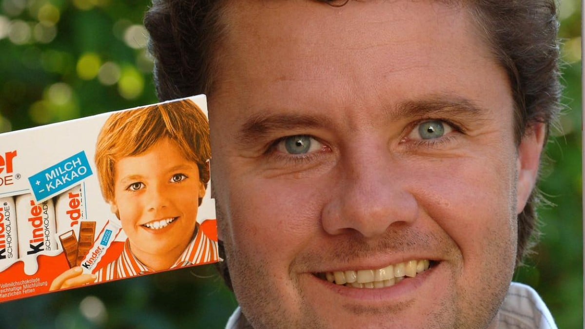 Το αγόρι που «έδωσε» το πρόσωπό του στην kinder σοκολάτα: Ποια είναι η ιστορία του και που εργάζεται σήμερα