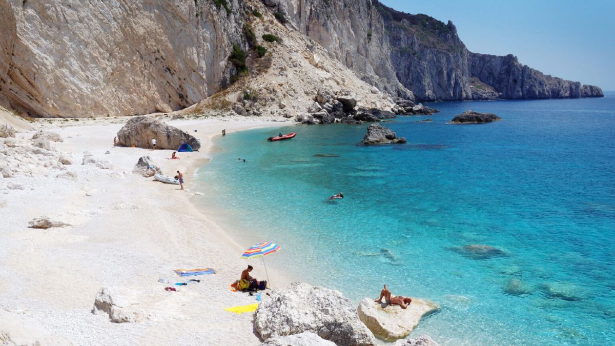 Αξέχαστο ταξίδι στο δυτικότερο σημείο της Ελλάδας: Ένα καταπράσινο λιλιπούτειο νησί στην αγκαλιά του Ιονίου