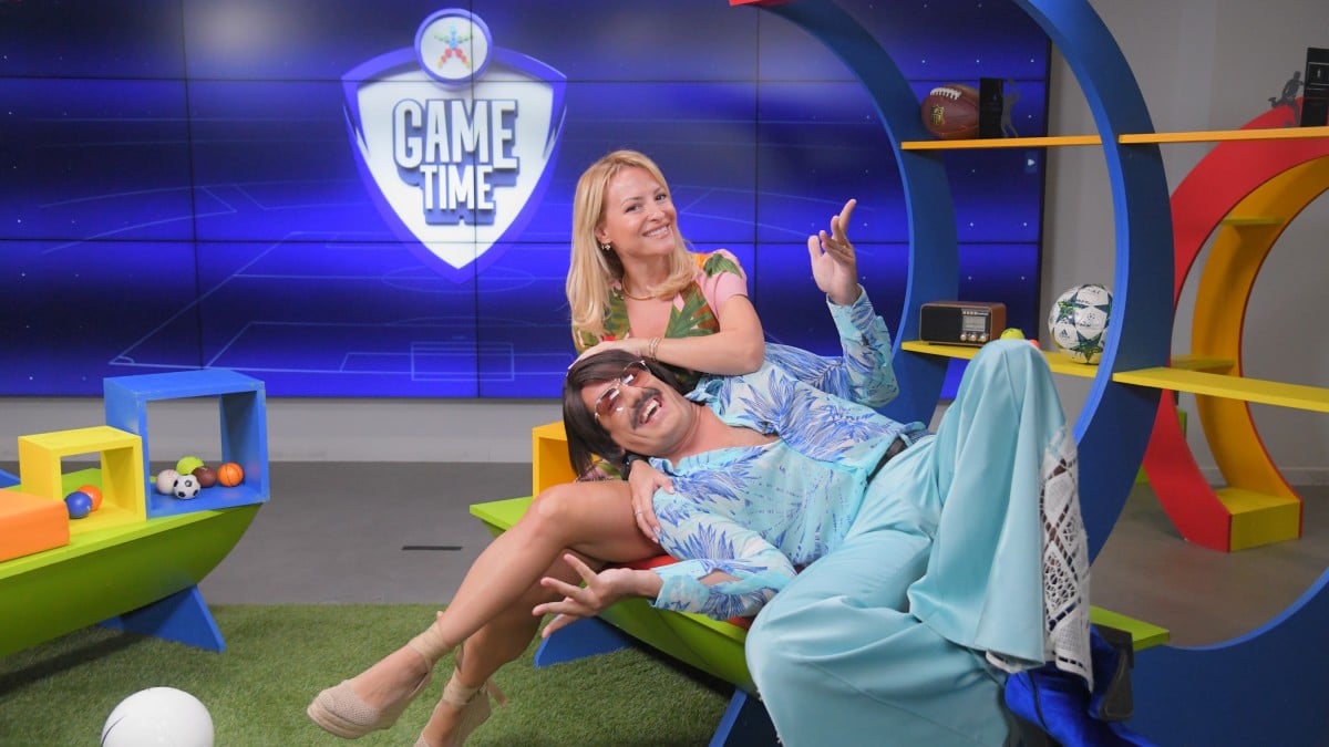 Ο Τόνι Σφήνος στο OΠΑΠ Game Time: Τα «τσικάκια», ο Γιαμάλ και η απίστευτη ιστορία από τα μπουζούκια