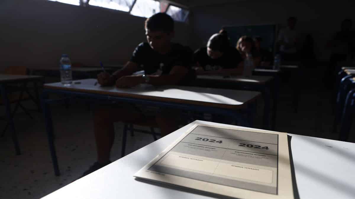 Πανελλαδικές εξετάσεις 2024: Σε ποιο πεδίο αναμένεται τεράστια πτώση των βάσεων, πού ανεβαίνουν και πότε ανακοινώνονται