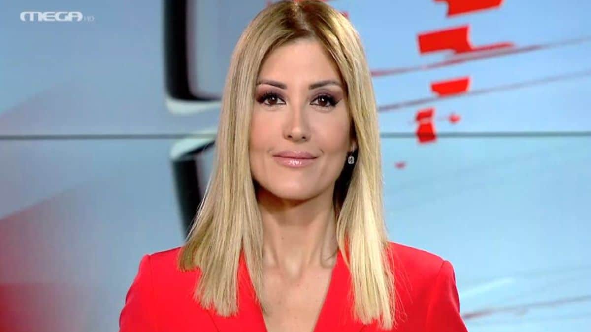Με φόρεμα Σίλιας Κριθαριώτη η Ράνια Τζίμα: Όλα τα βλέμματα πάνω της –  Σαγηνευτική και άκρως κολακευτική στο δελτίο ειδήσεων