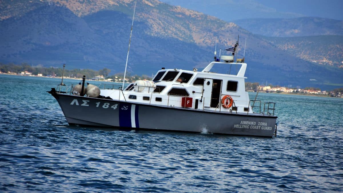 «SOS» από τουριστικό σκάφος με 175 επιβάτες – Πλέει ακυβέρνητο μεταξύ Ζακύνθου και Κυλλήνης