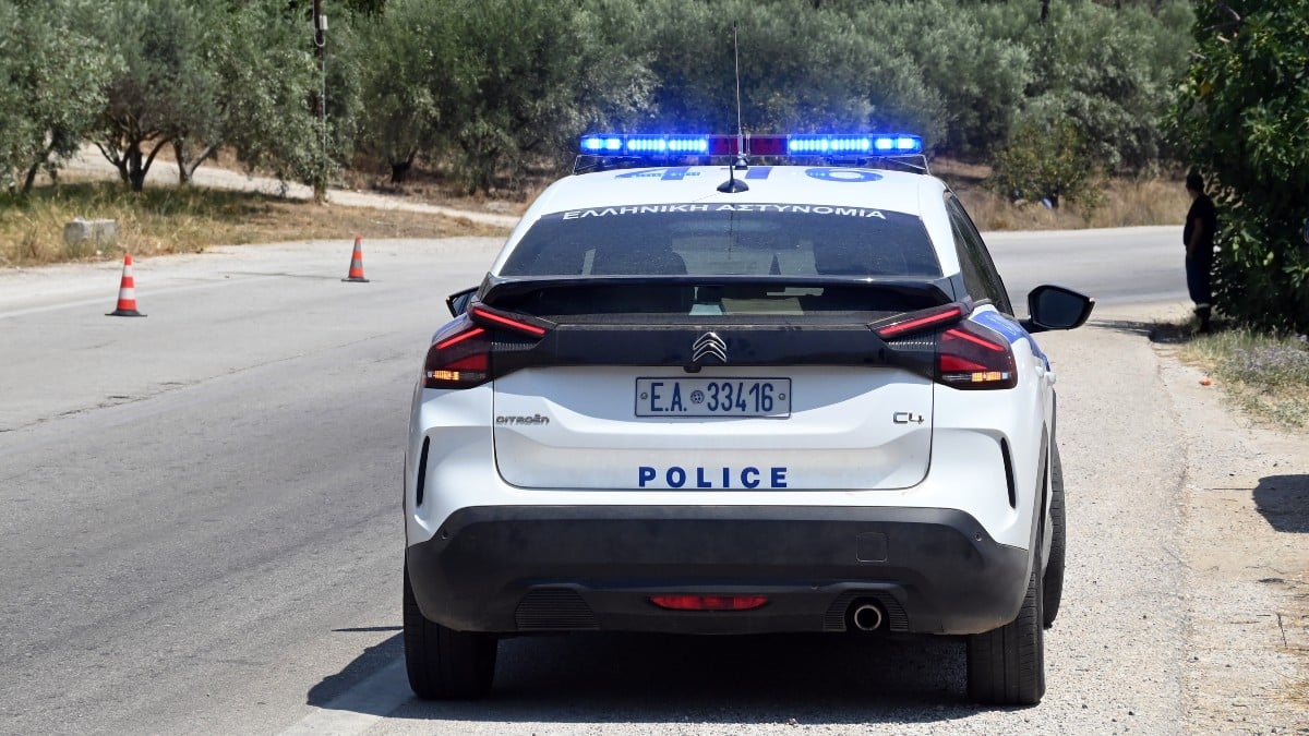 Γιάννενα: 19χρονος αυτοπυροβολήθηκε – Εντοπίστηκε ολόκληρο οπλοστάσιο στο σπίτι του