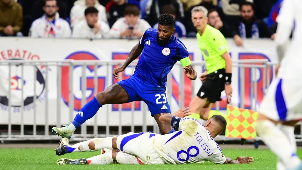 Λιόν-Ολυμπιακός 2-0: «Λύγισε» στο δεύτερο ημίχρονο