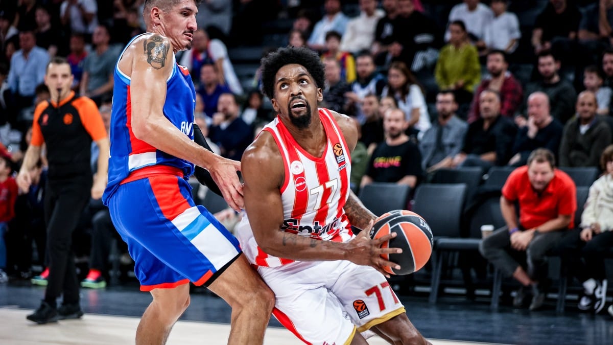 Αναντολού Εφές – Ολυμπιακός 91-89: Λύγισαν από τα λάθη τους οι ερυθρόλευκοι – Το πλήγωσαν ριμπάουντ και Λάρκιν