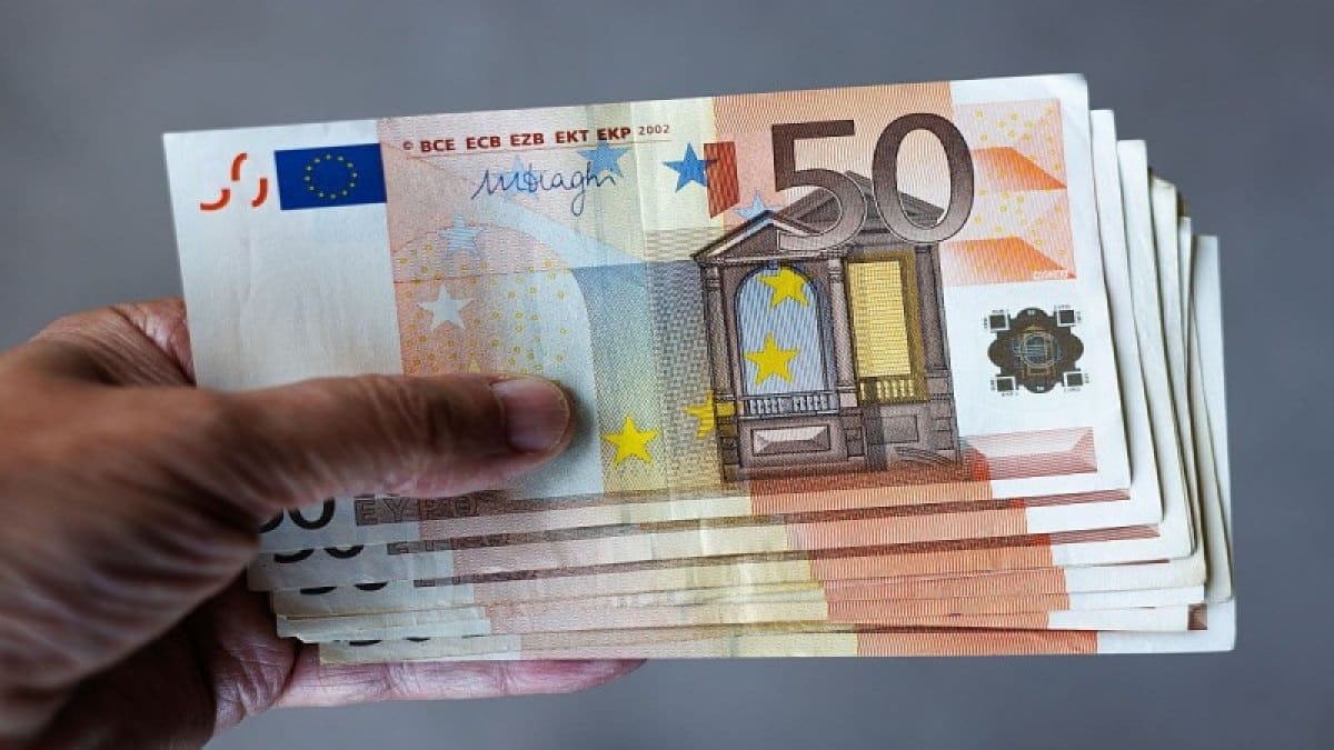 Δώρο Χριστουγέννων και επίδομα ανεργίας: Πότε θα δοθούν τα χρήματα στους δικαιούχους