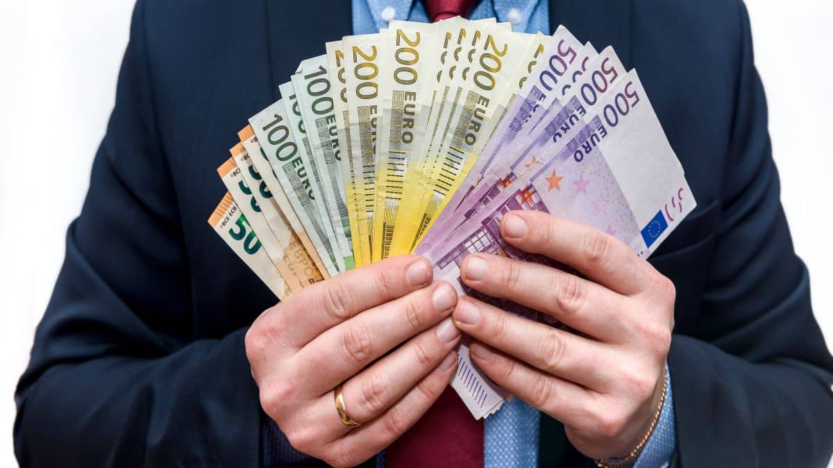 Σημαντική αύξηση μισθών στην Ελλάδα την τελευταία 5ετια! Αγγίζει και το 50%