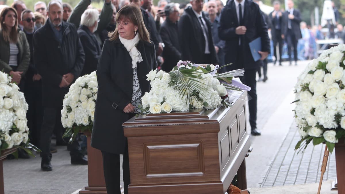 Λύγισε η Σακελλαροπούλου: Η στιγμή που βουρκώνει για τον Γιάννη Μπουτάρη (video)
