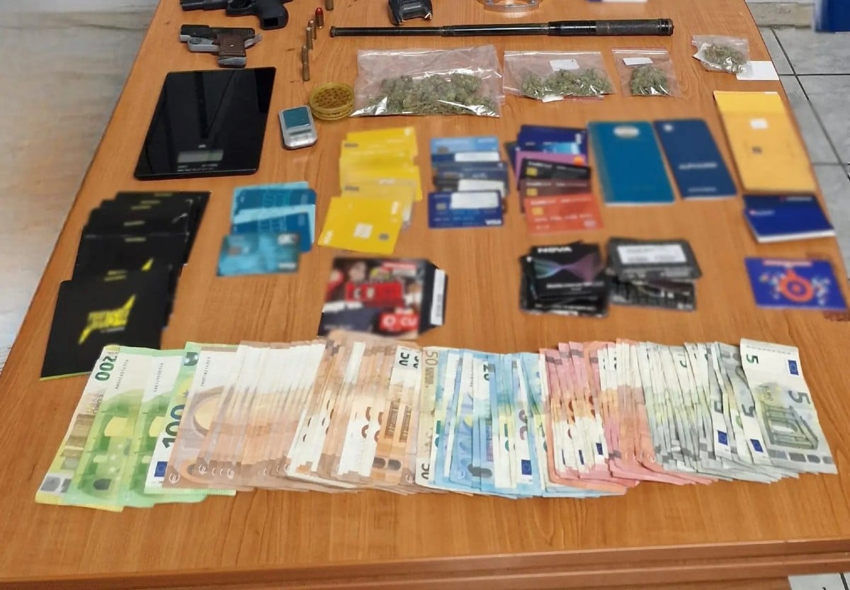 Στα χέρια της ΕΛΑΣ σπείρα με κέρδη σχεδόν 3 εκατ. ευρώ – Η απάτη με τα αυτοκίνητα – φαντάσματα και οι «λογιστές»