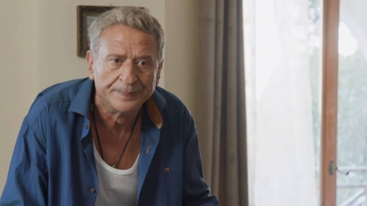 Δημόσια εξομολόγηση από τον Κώστα Κόκλα: «Δεν πιστεύω στον Θεό»
