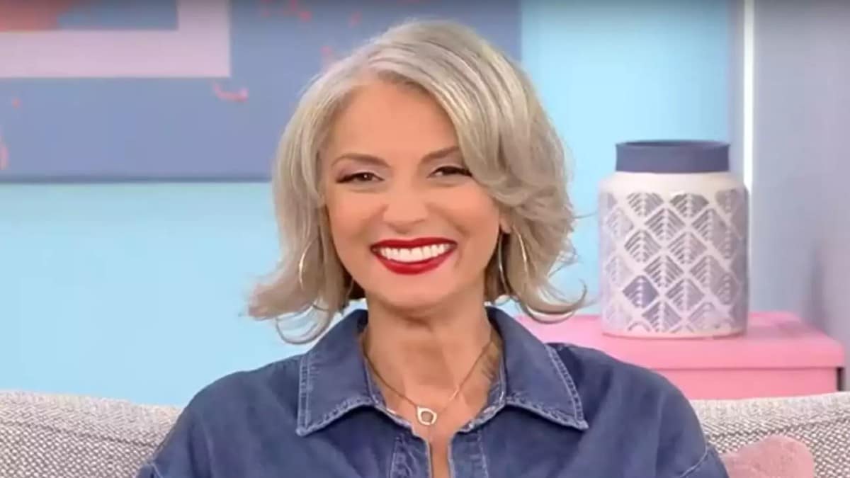 Η Ματθίλδη Μαγγίρα μάς δείχνει τον σωστό δρόμο: «Με το sun gazing δεν πεινάς – Το όνειρo που δεν έχει πραγματοποιηθεί, είναι ο διακτινισμός»
