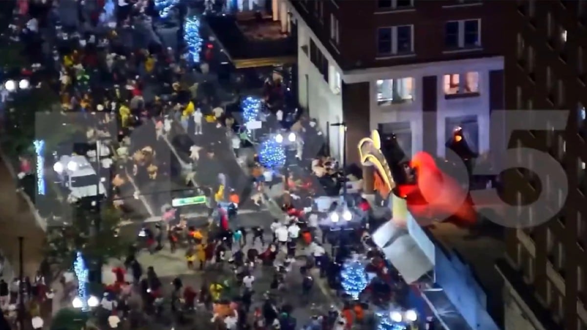 Σκηνές χάους στο Ορλάντο σε πάρτι για το Halloween: Μαζικοί πυροβολισμοί – Τουλάχιστον 2 νεκροί και πολλοί τραυματίες