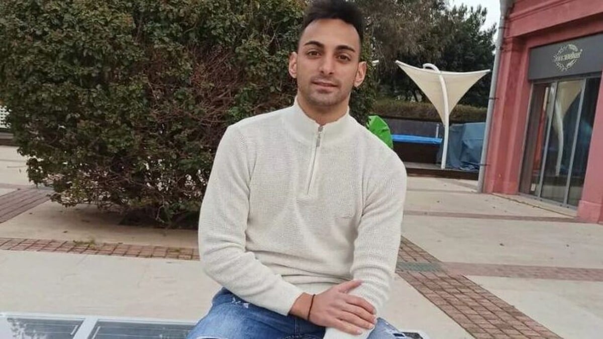«Ραγίζουν» καρδιές οι γονείς του 29χρονου αστυνομικού που σκοτώθηκε σε καταδίωξη στον Ασπρόπυργο – «Το παιδί μου δεν έρχεται πίσω»