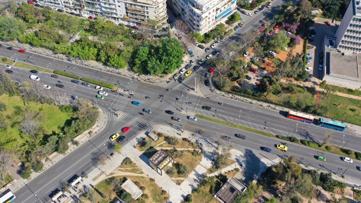 Tο 82% των Ελλήνων οδηγούν για αποστάσεις μικρότερες των τεσσάρων χιλιομέτρων