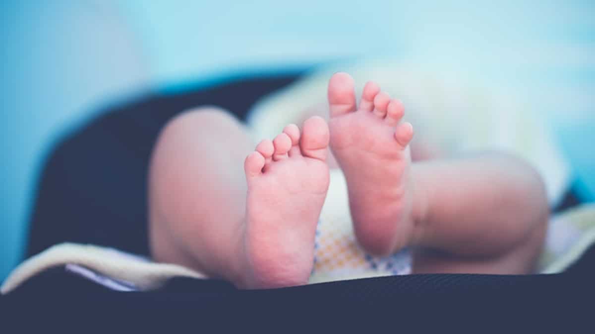 Μητέρα μπέρδεψε την κούνια με τον φούρνο και έψησε ζωντανό το μωρό της