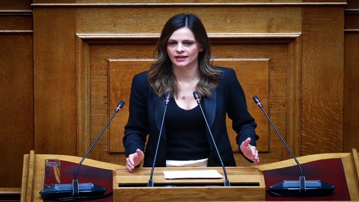 Έφη Αχτσιόγλου: Σε νοσοκομείο του εξωτερικού έπειτα από πρόβλημα υγείας