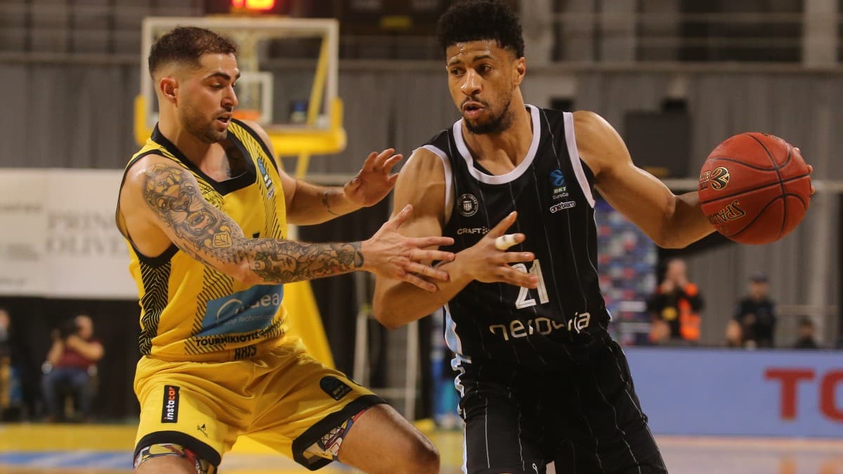 Άρης – Αμβούργο 88-90: Ο Βετούλας έκανε ντεμπούντο, αλλά οι κιτρινόμαυροι συνεχίζουν με τις ήττες!
