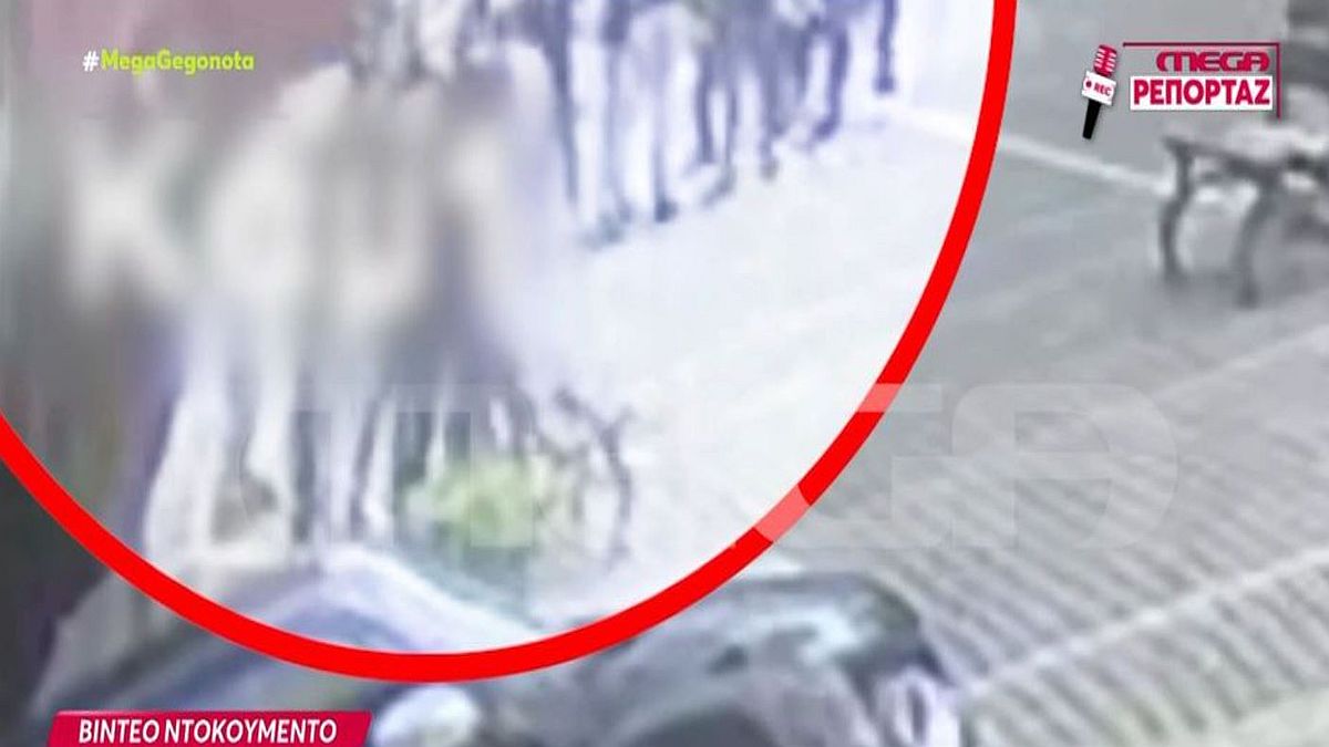 «Δώστε μου ένα μαχαίρι, να τον σφάξω – Θα σας σκοτώσω»: Βίντεο σοκ από αιματηρή συμπλοκή νεαρών στη Μεταμόρφωση