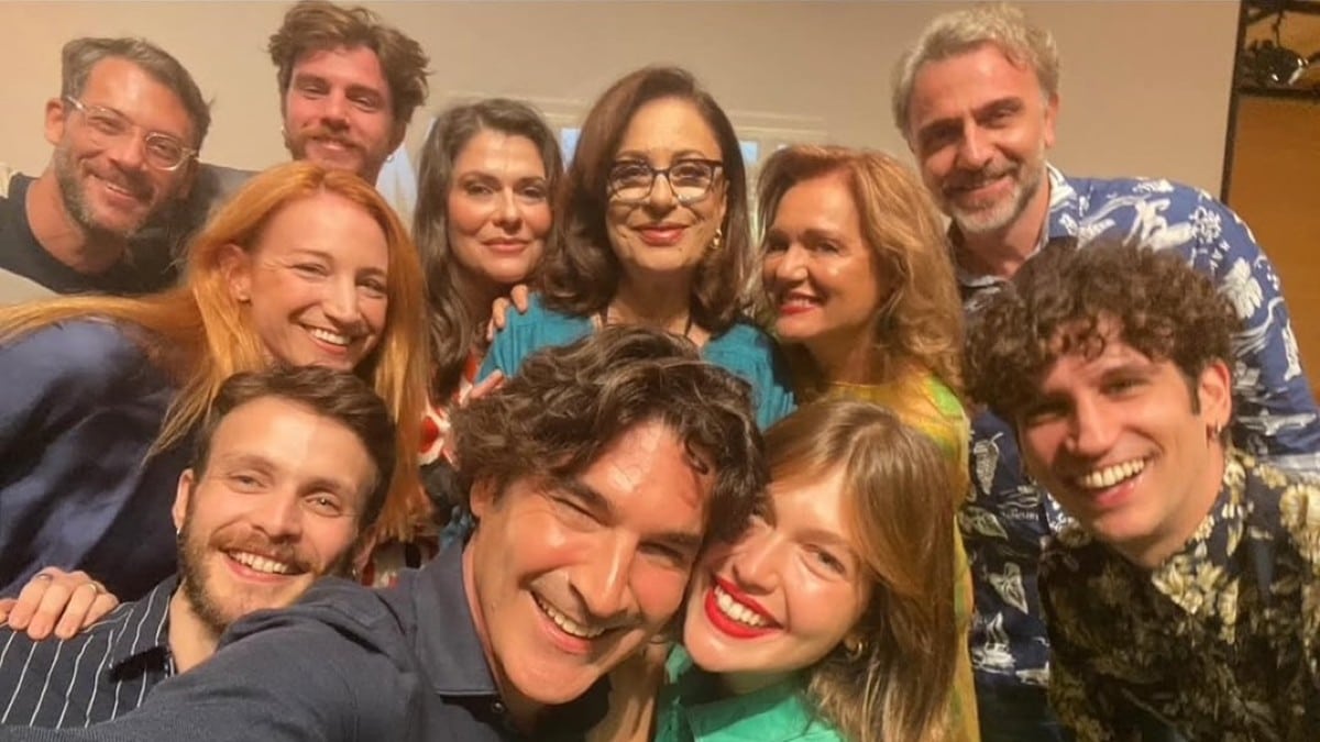 Το Maestro έκανε reunion: Τα γενέθλια της Μαρίας Καβογιάννη, οι αγκαλιές και η «μάχη» Ανδριολάτου-Γουλιώτη για ένα φιλί στον Παπακαλιάτη